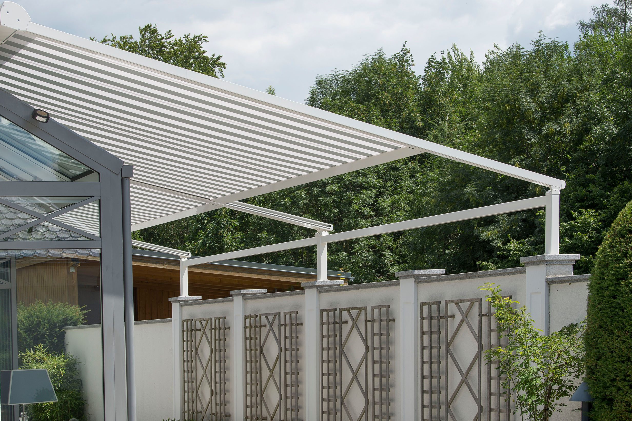 Einfamilienhaus mit ZIP-Beschattung