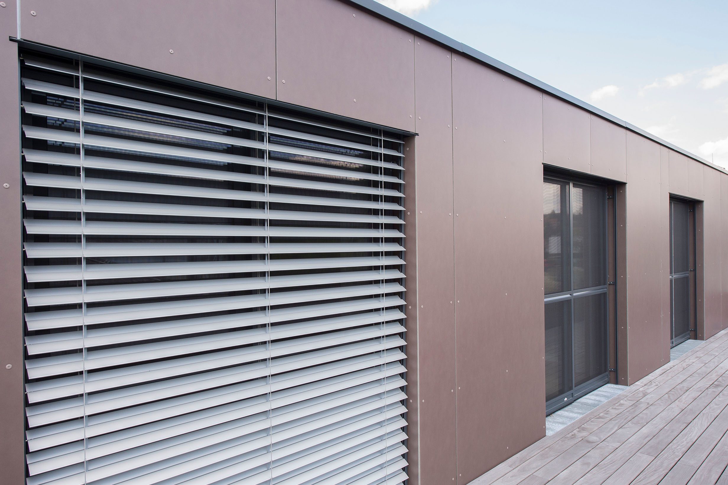 Penthouse mit Verbund-Raffstore Z90-Lamelle