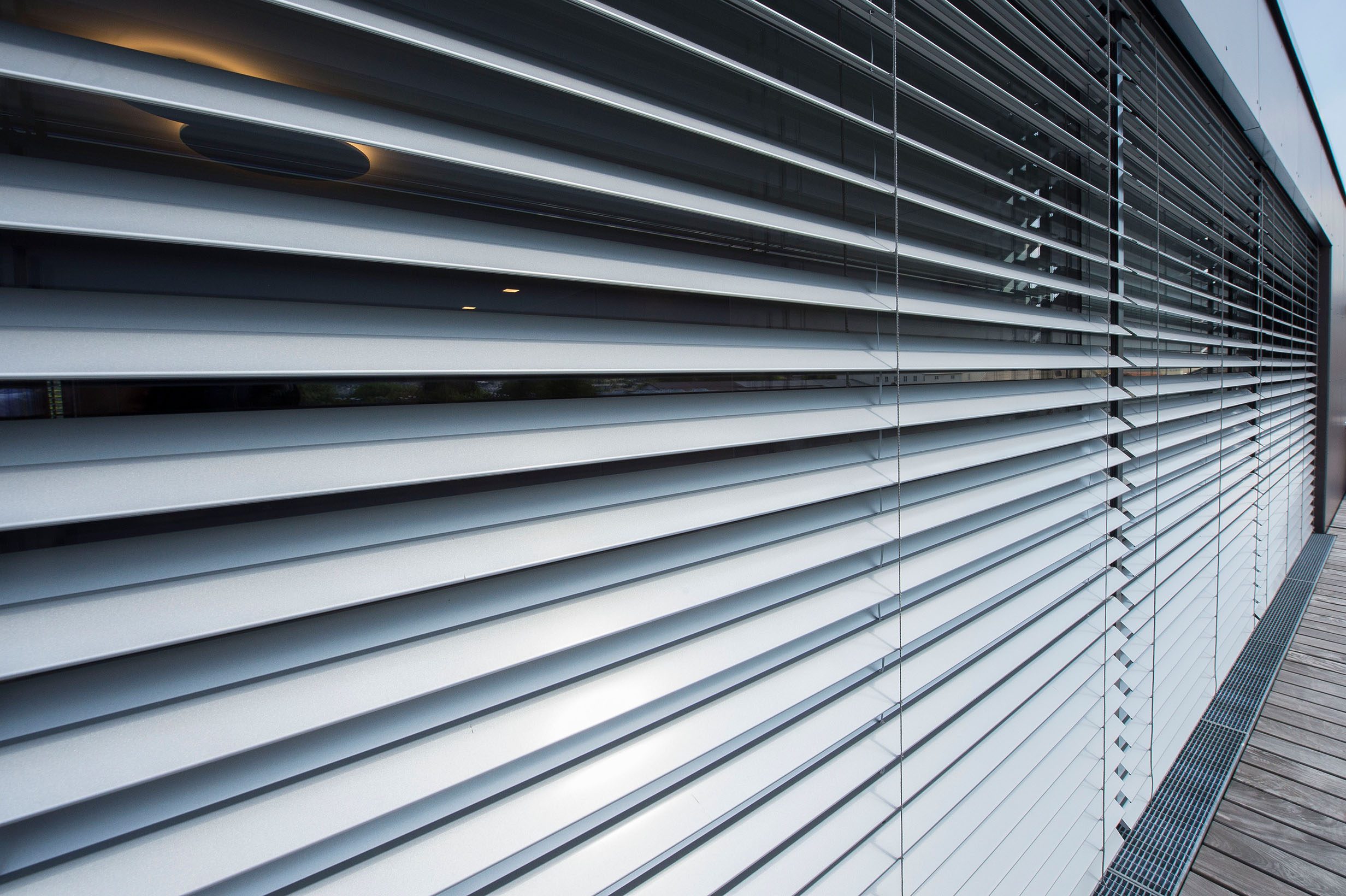 Penthouse mit Verbund-Raffstore Z90-Lamelle