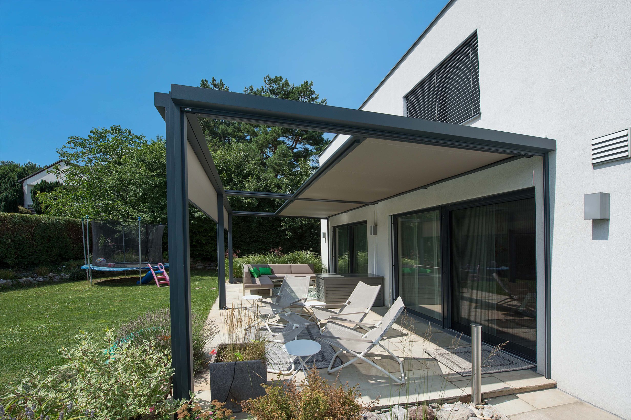 Einfamilienhaus mit ZIP-Beschattung