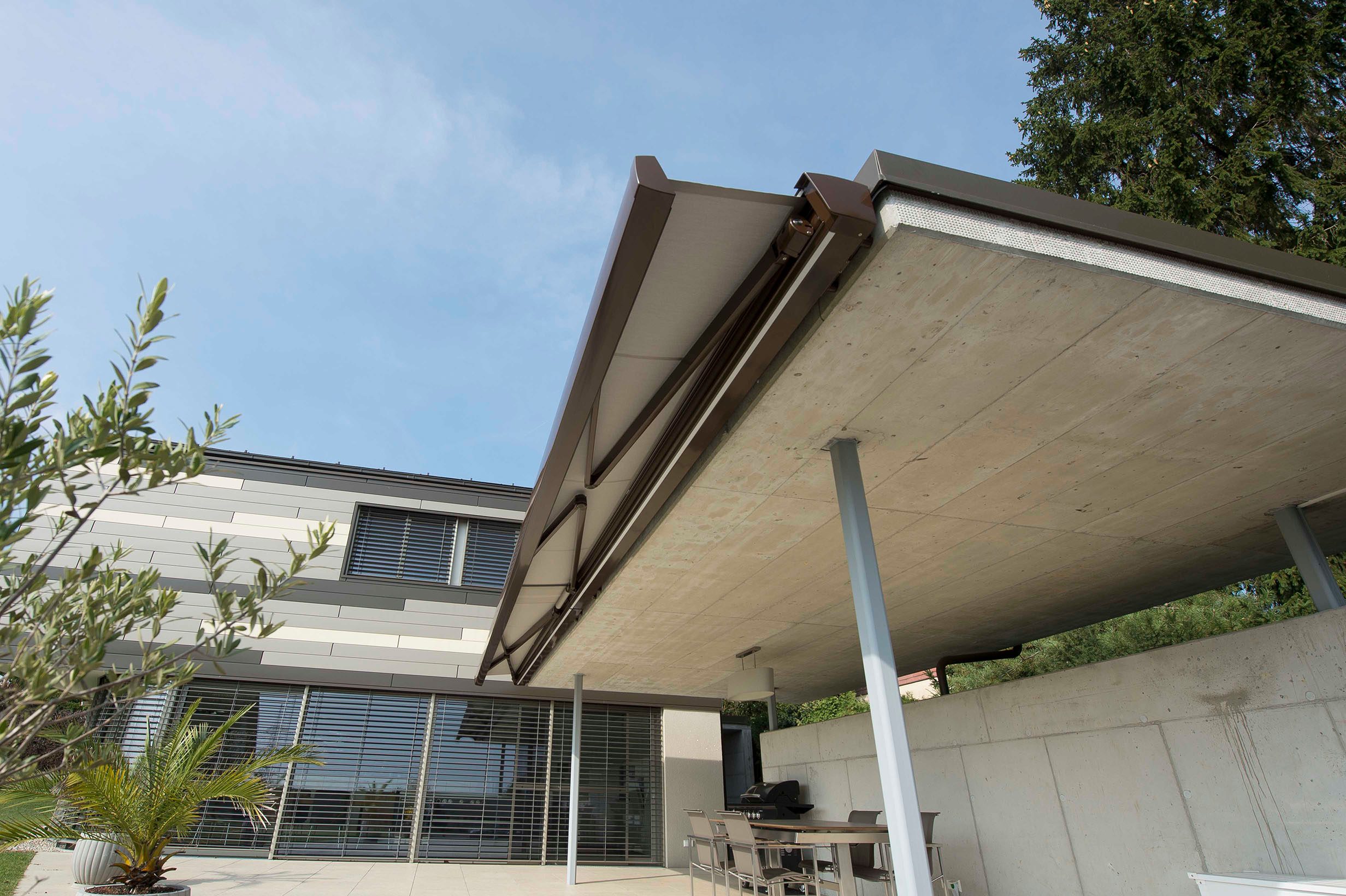 Einfamilienhaus mit LUNA Kassettenmarkise