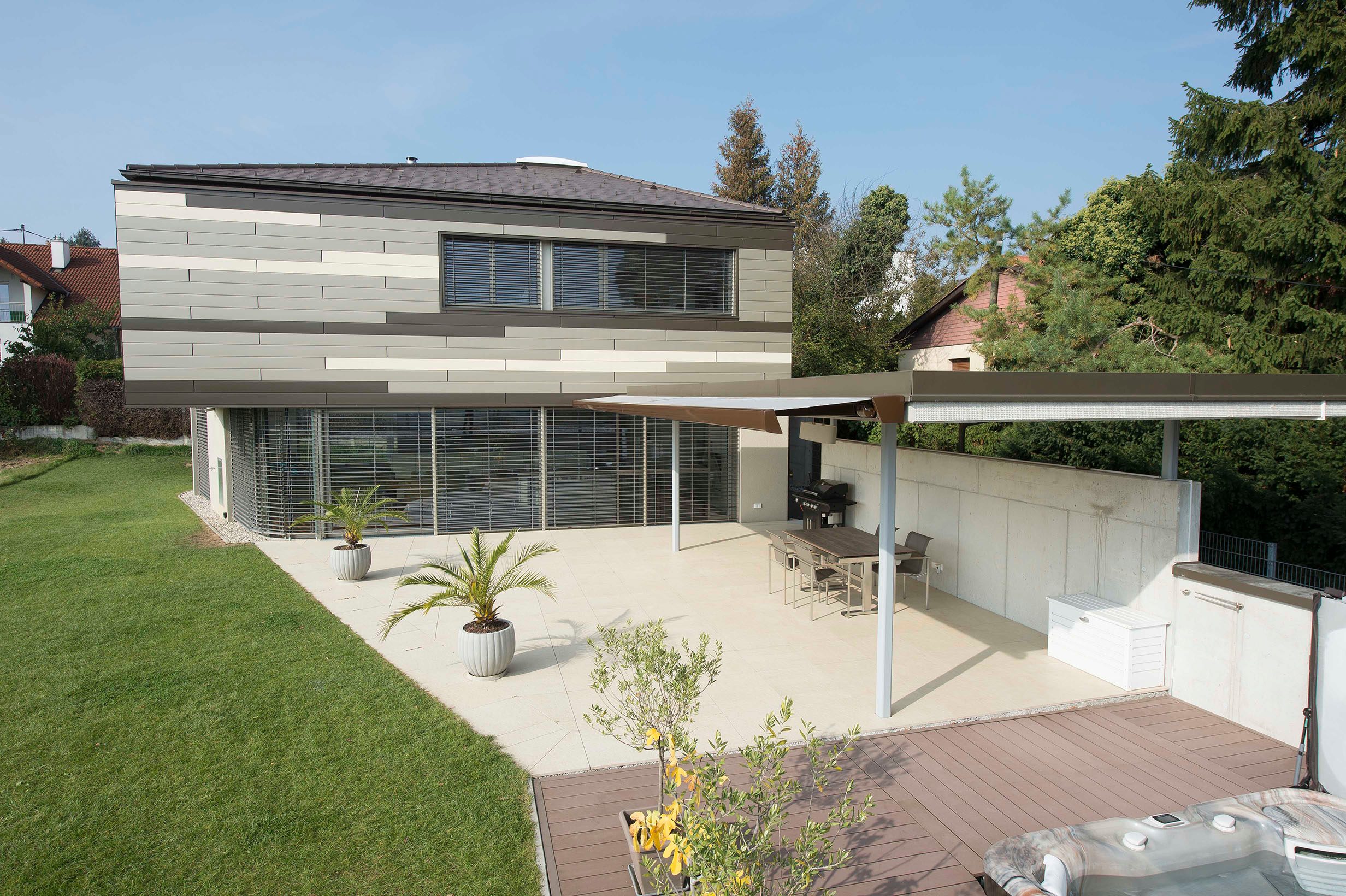 Einfamilienhaus mit LUNA Kassettenmarkise