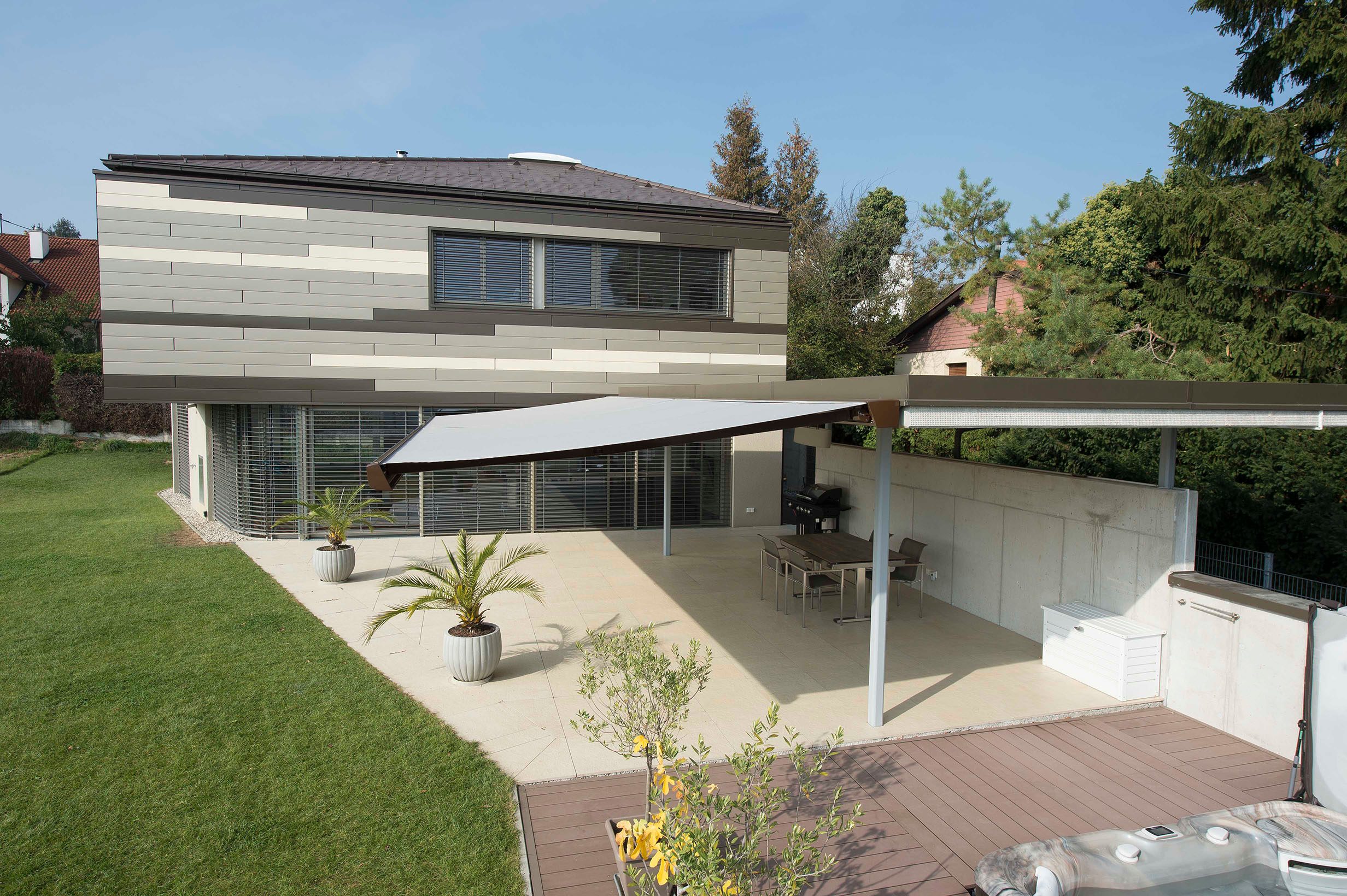 Einfamilienhaus mit LUNA Kassettenmarkise
