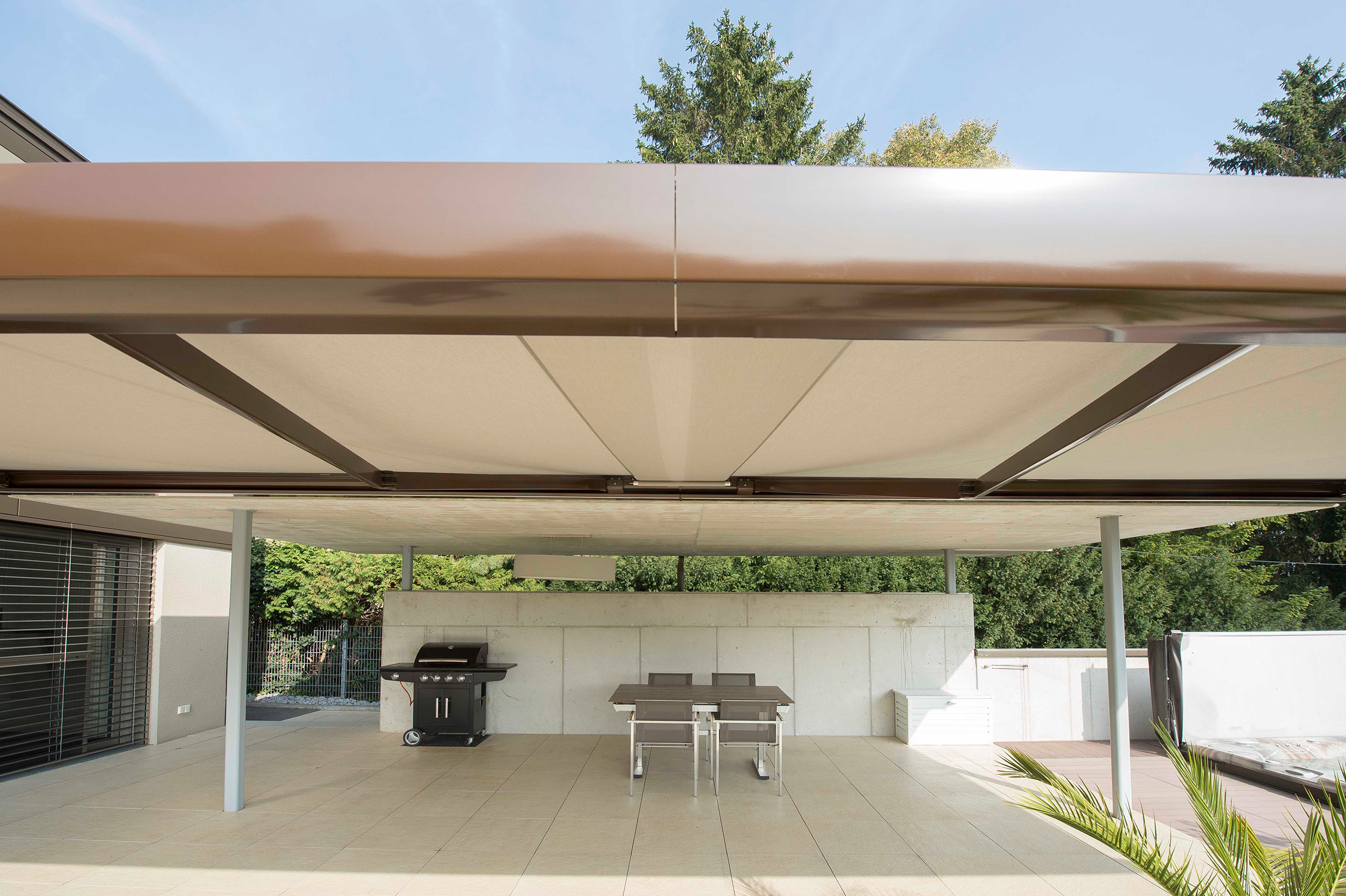 Einfamilienhaus mit LUNA Kassettenmarkise