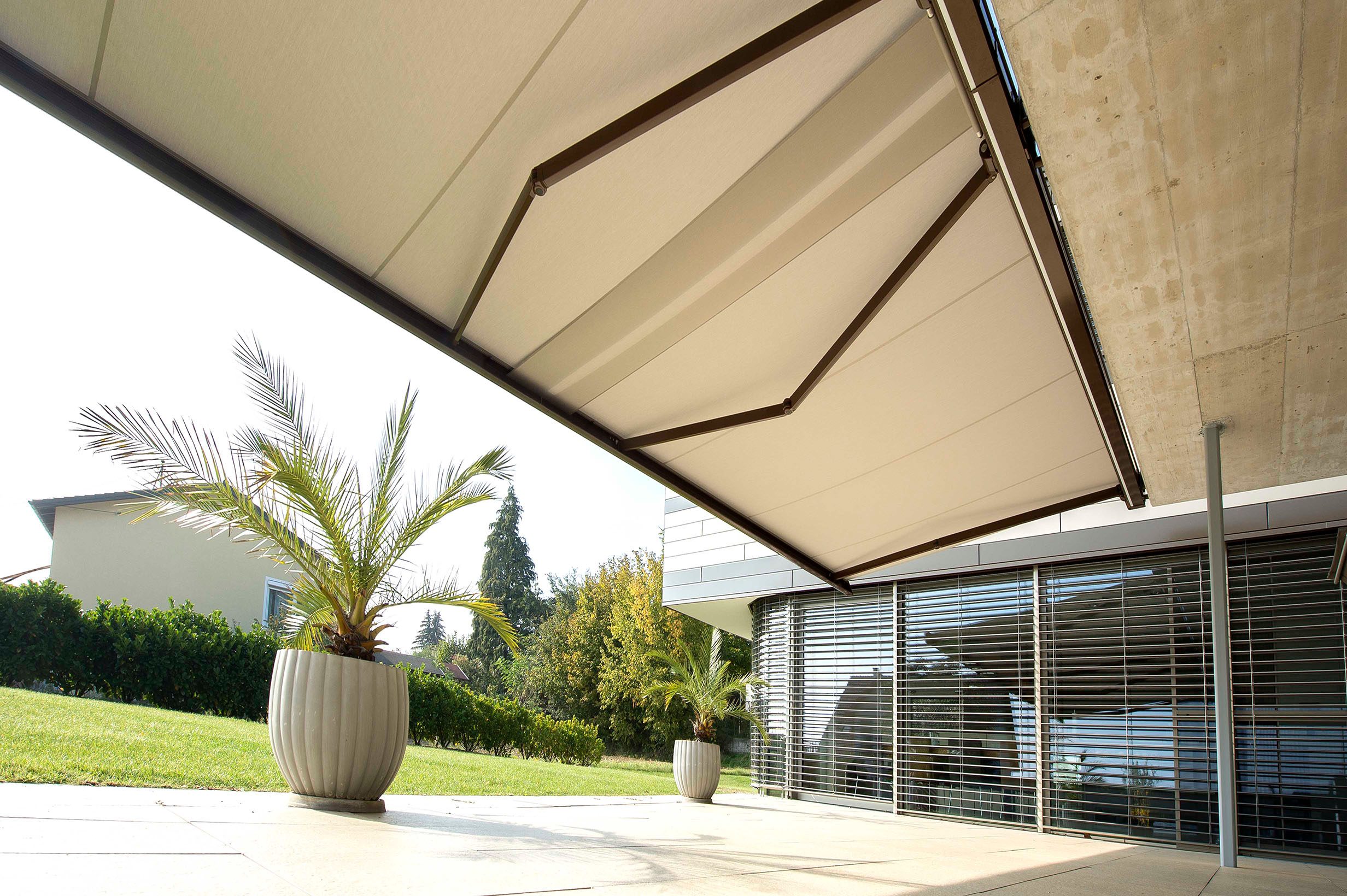 Einfamilienhaus mit LUNA Kassettenmarkise