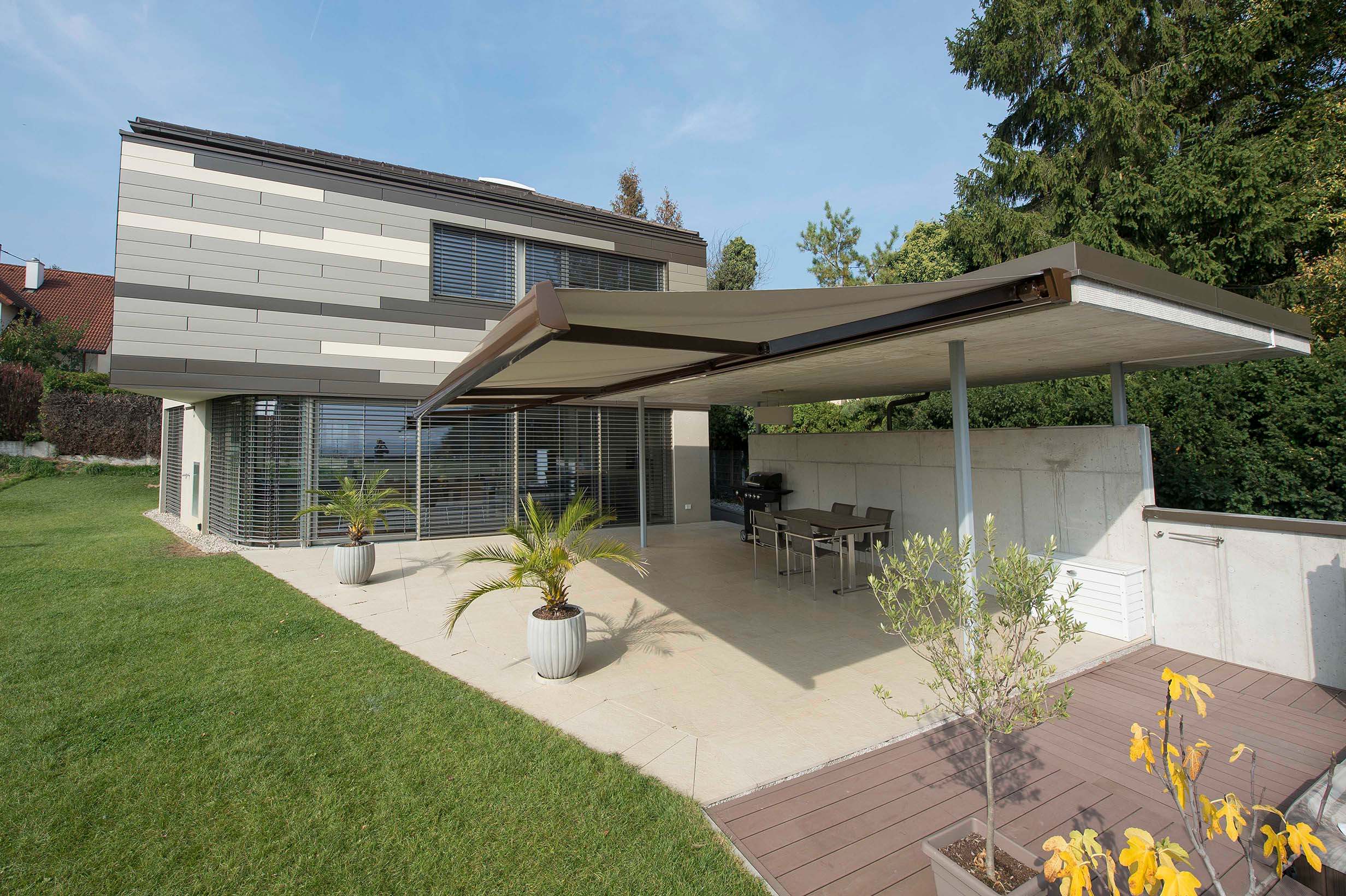 Einfamilienhaus mit LUNA Kassettenmarkise