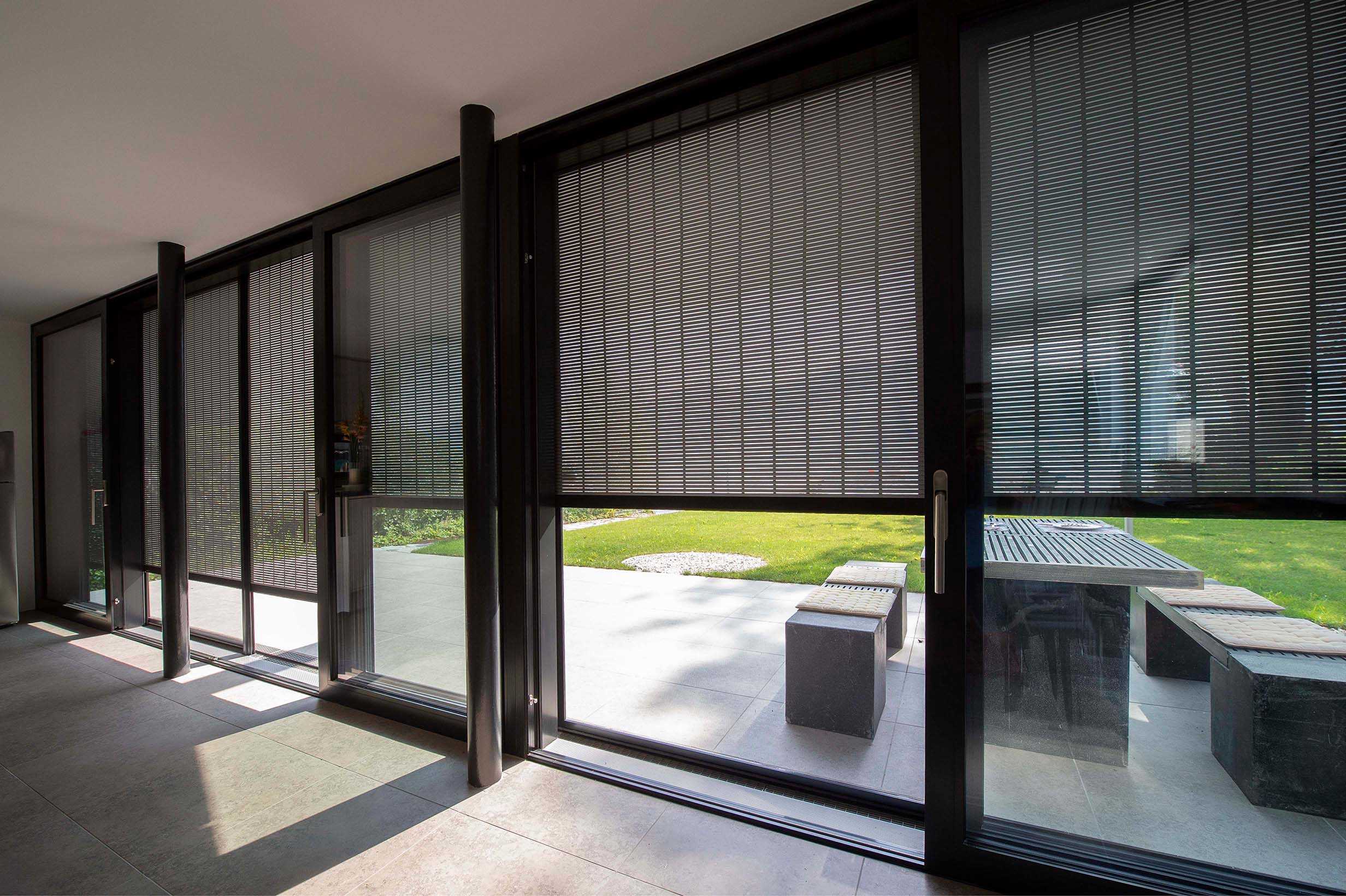 Einfamilienhaus mit Tageslicht-Rollladen