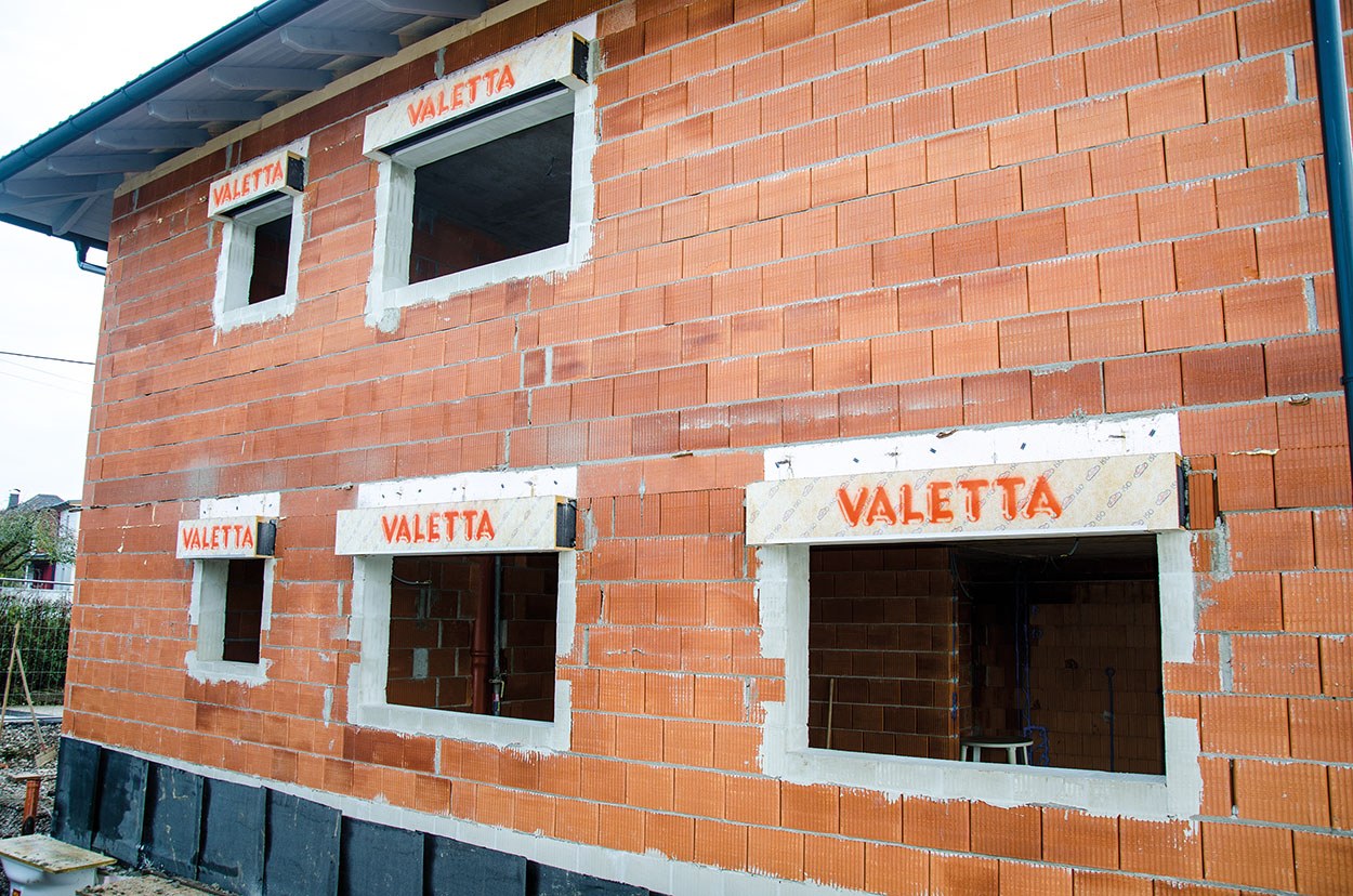 Einfamilienhaus mit Sturzkasten