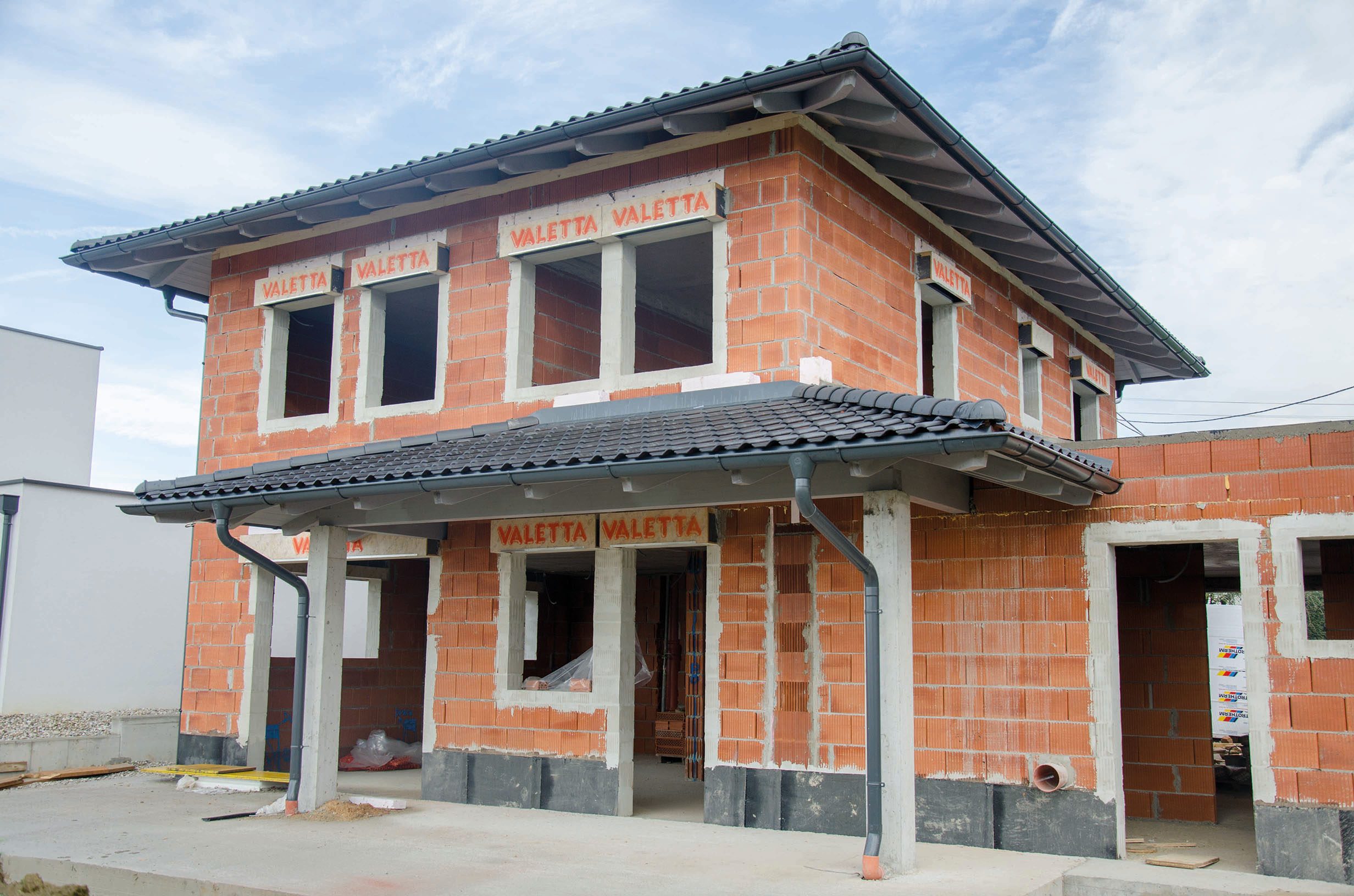 Einfamilienhaus mit Sturzkasten