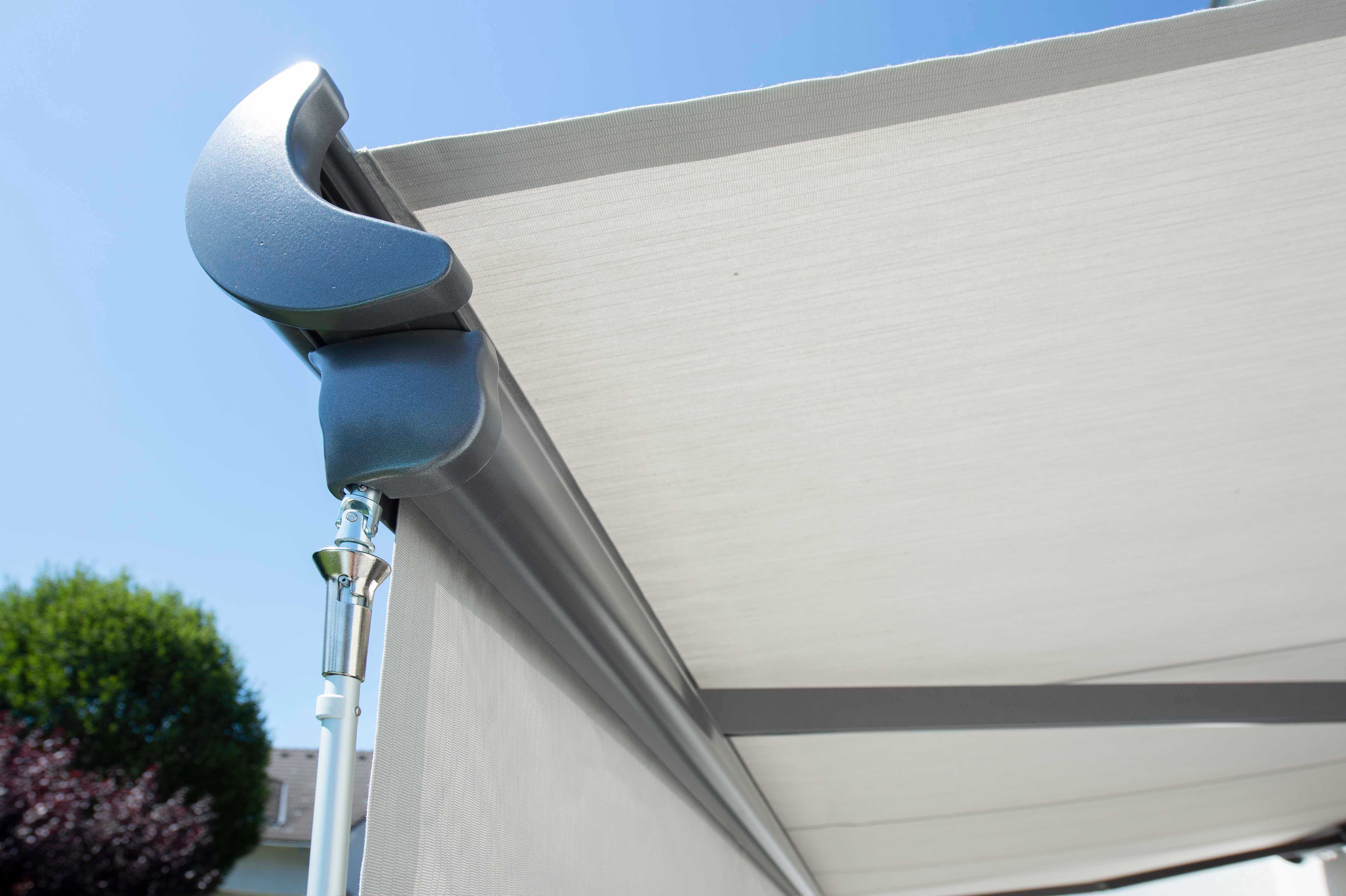 Einfamilienhaus mit Kassettenmarkise und Vertima