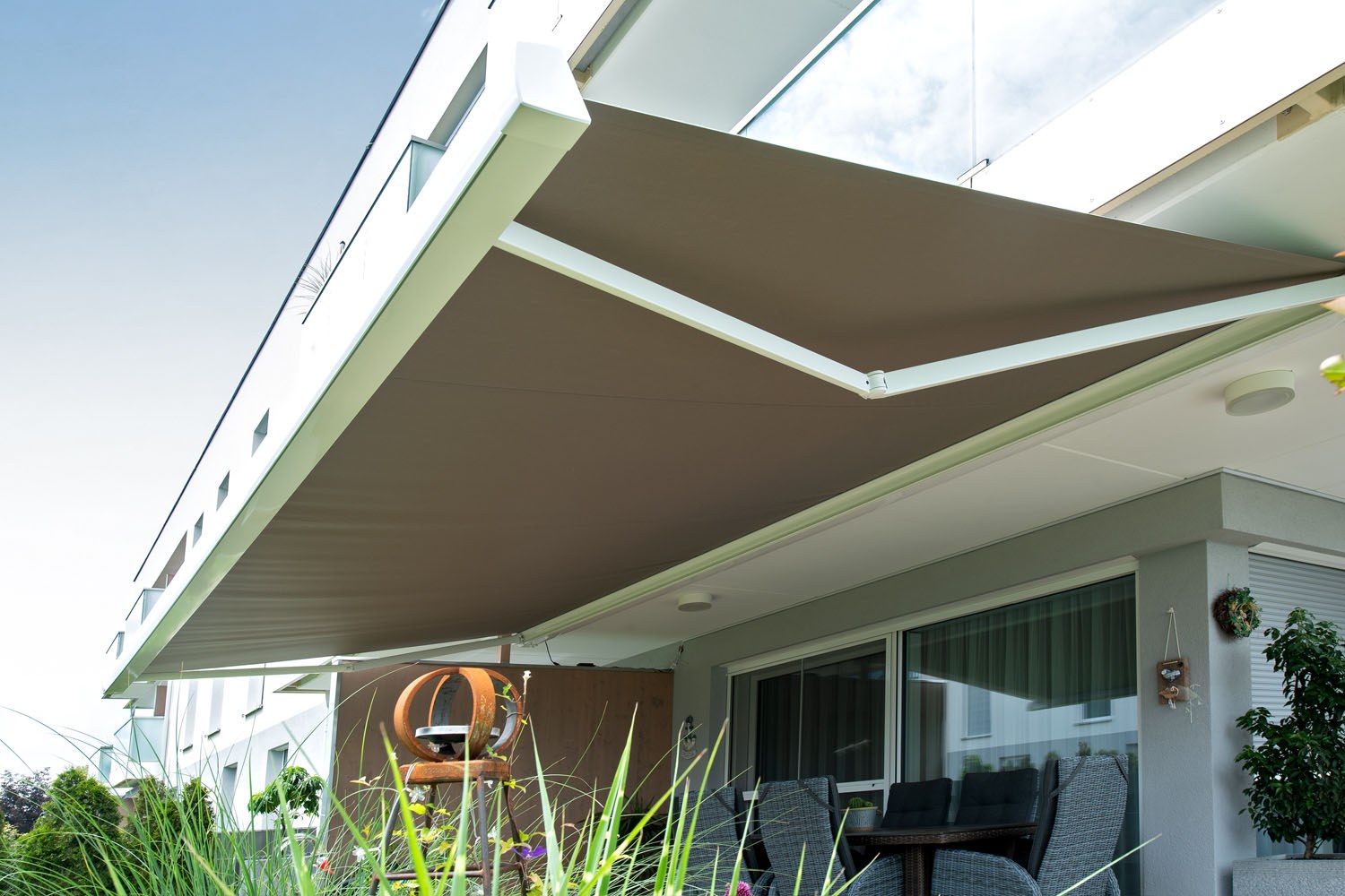 Einfamilienhaus mit LUNA Kassettenmarkise