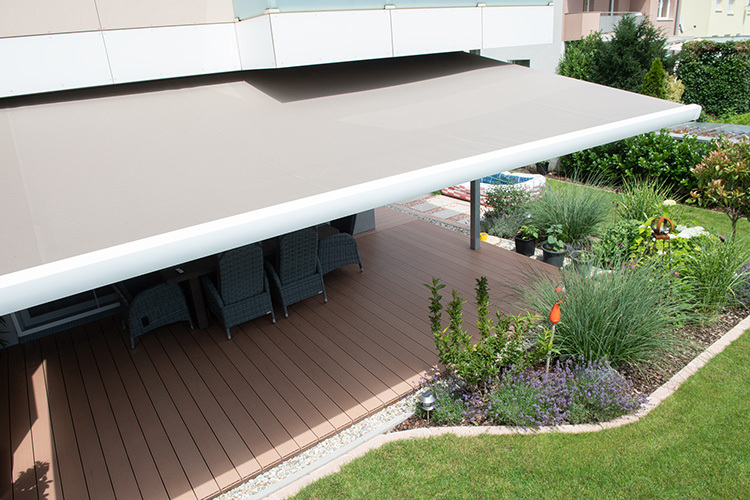 Einfamilienhaus mit LUNA Kassettenmarkise