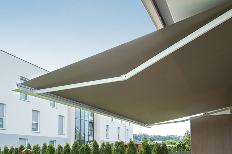 Einfamilienhaus mit LUNA Kassettenmarkise