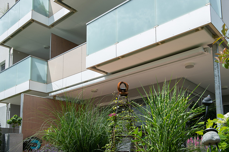 Einfamilienhaus mit LUNA Kassettenmarkise