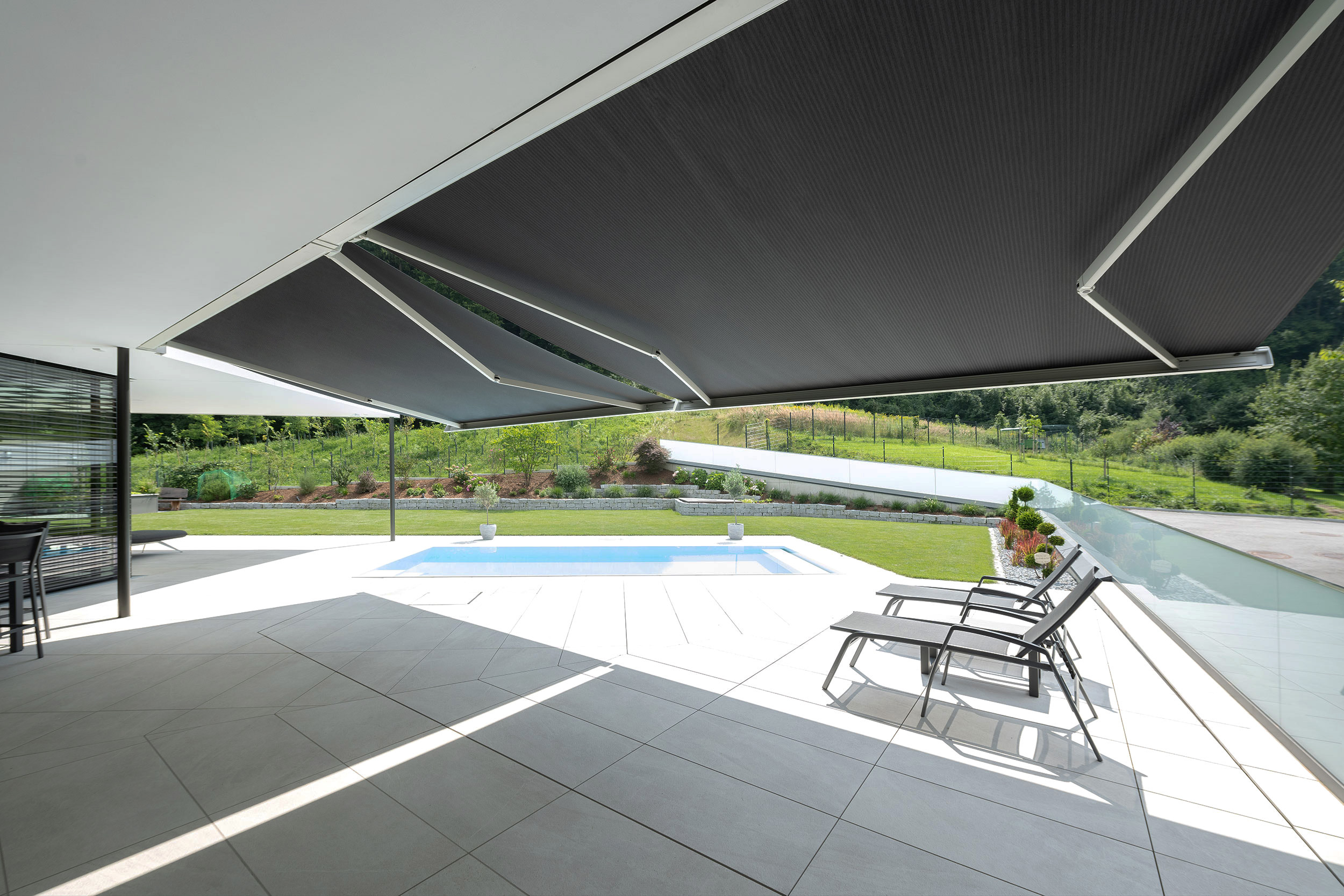 Einfamilienhaus mit LUNA Kassettenmarkise