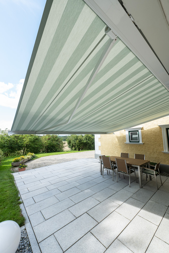 Einfamilienhaus mit LUNA Kassettenmarkise