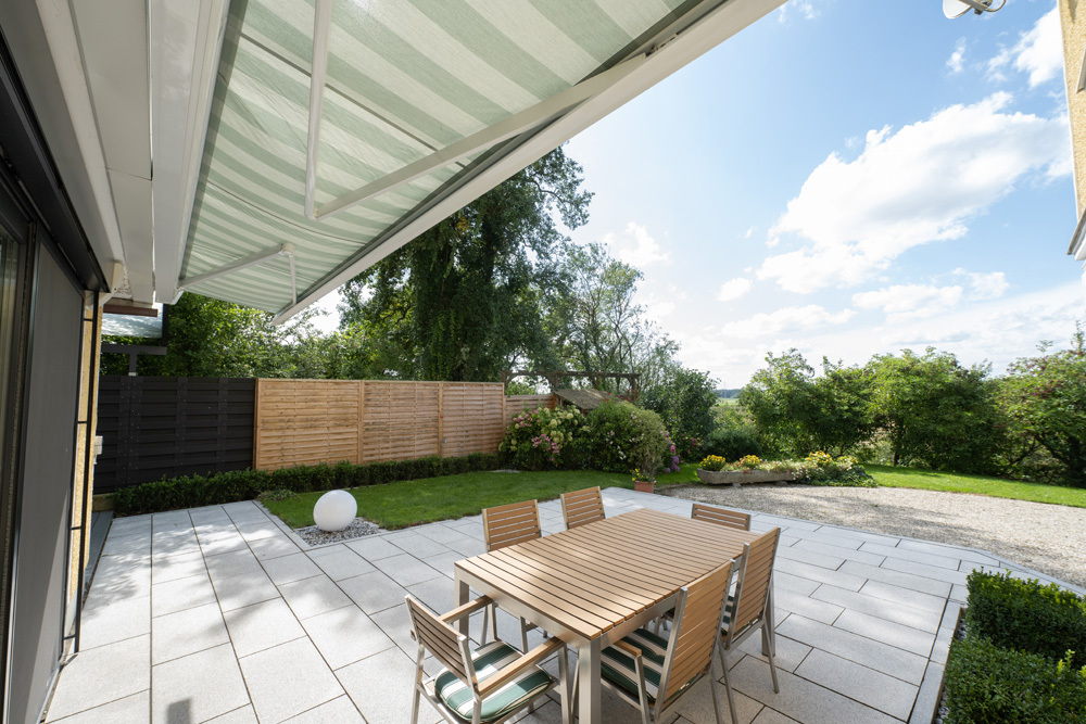 Einfamilienhaus mit LUNA Kassettenmarkise