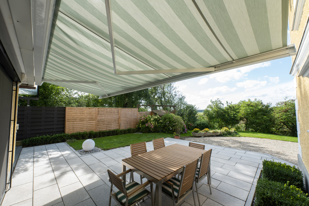 Einfamilienhaus mit LUNA Kassettenmarkise