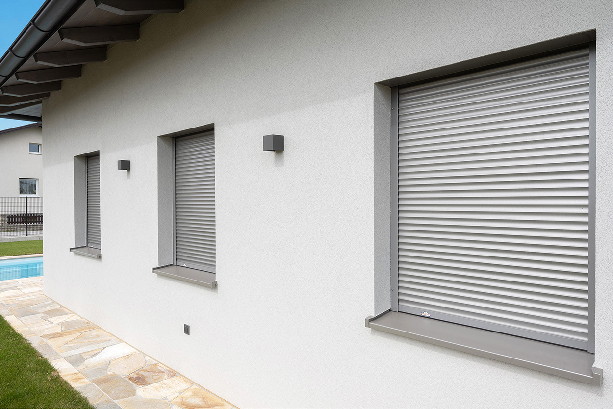 Einfamilienhaus mit Rollladen Komplettierungssatz