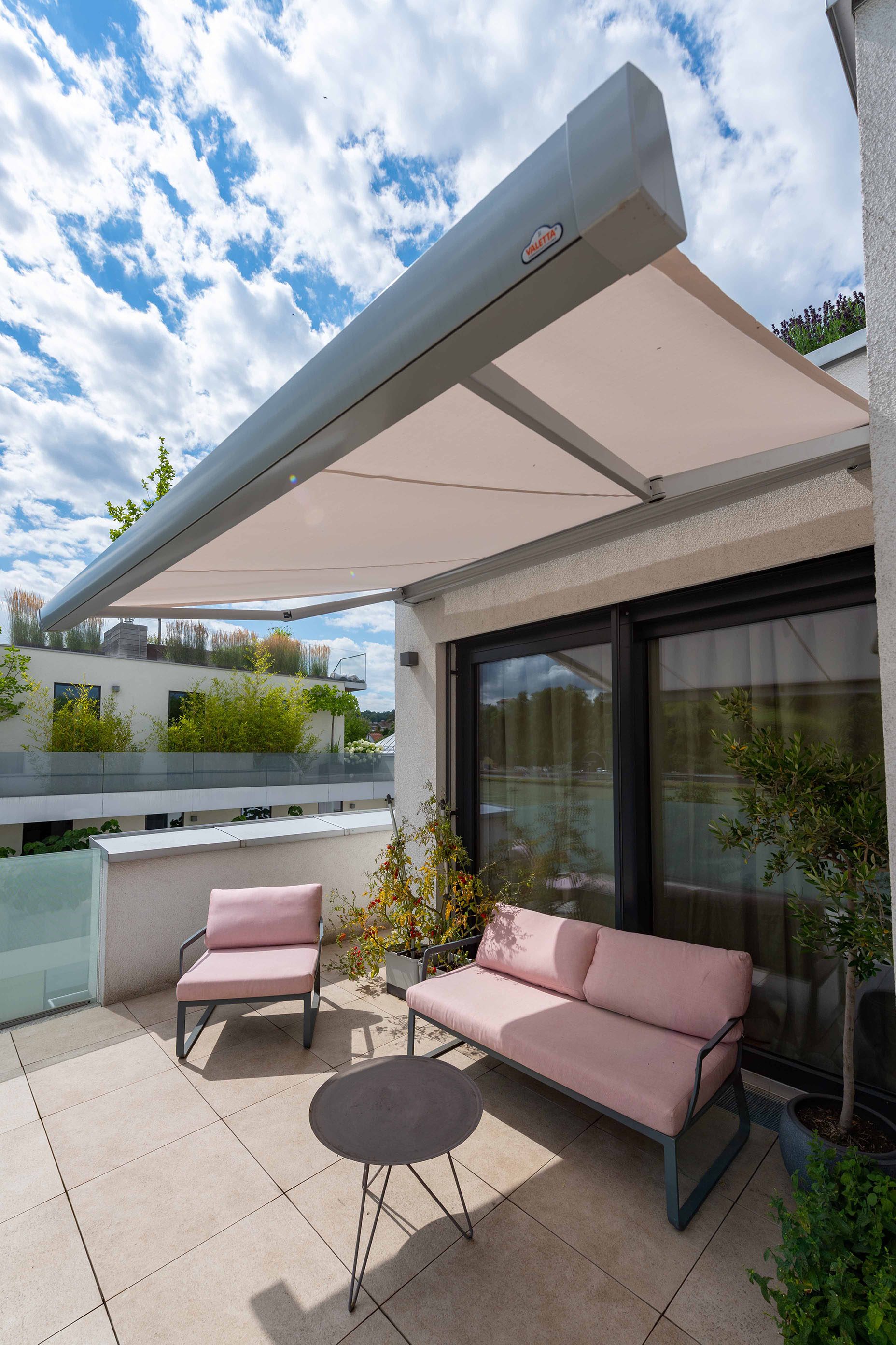 Einfamilienhaus mit LUNA Kassettenmarkise