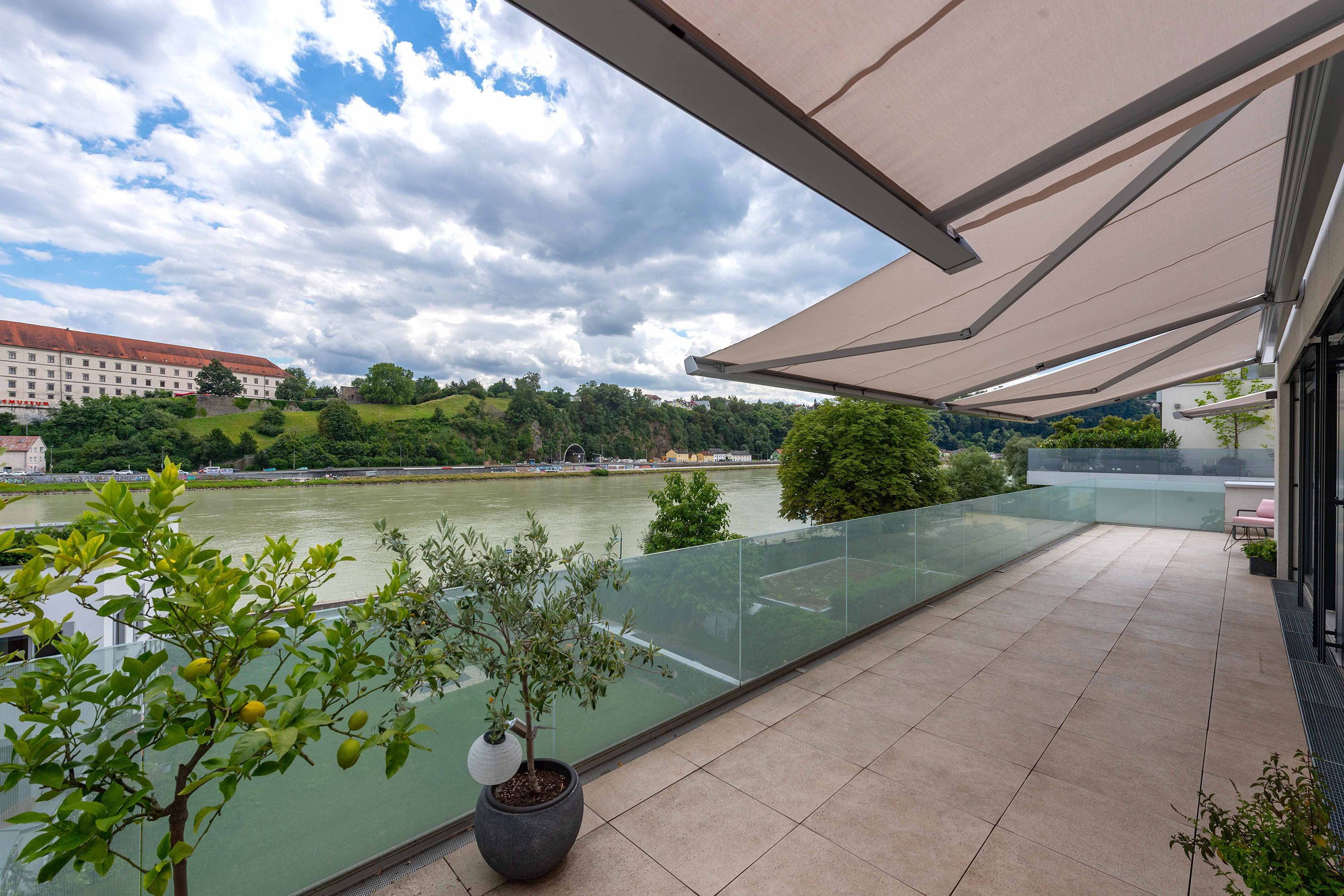 Einfamilienhaus mit LUNA Kassettenmarkise