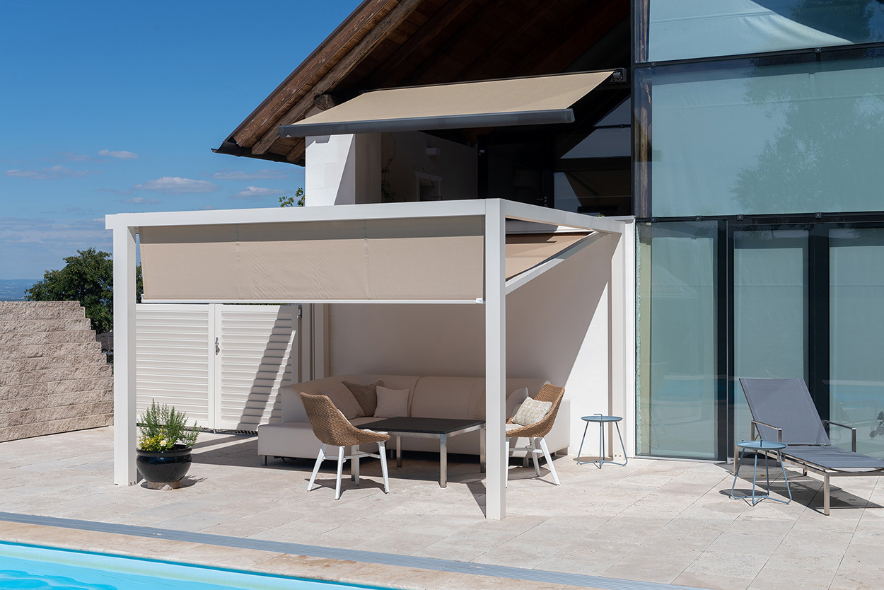 Einfamilienhaus mit ZIP-Beschattung und LUNA Kassettenmarkise