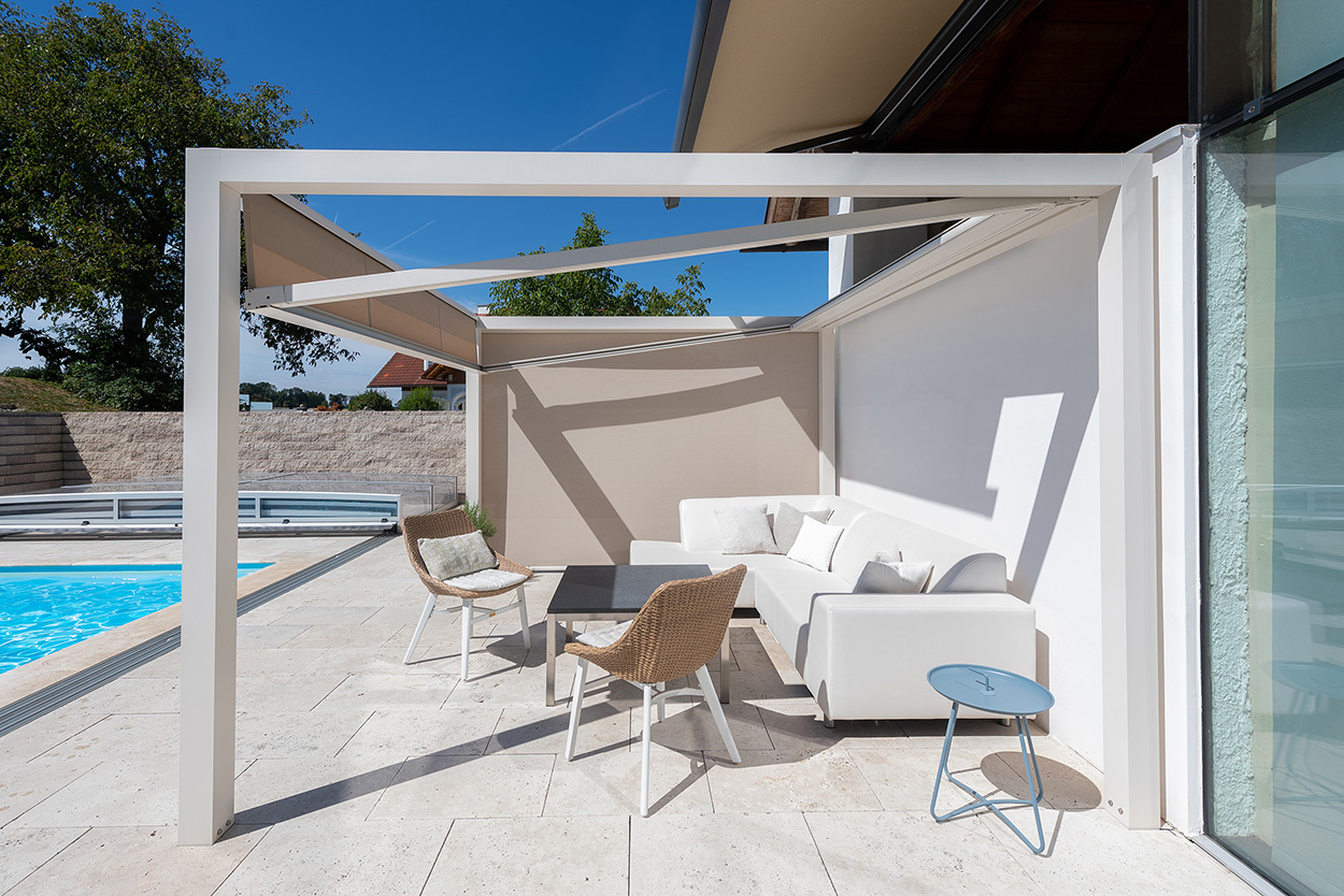 Einfamilienhaus mit ZIP-Beschattung und LUNA Kassettenmarkise