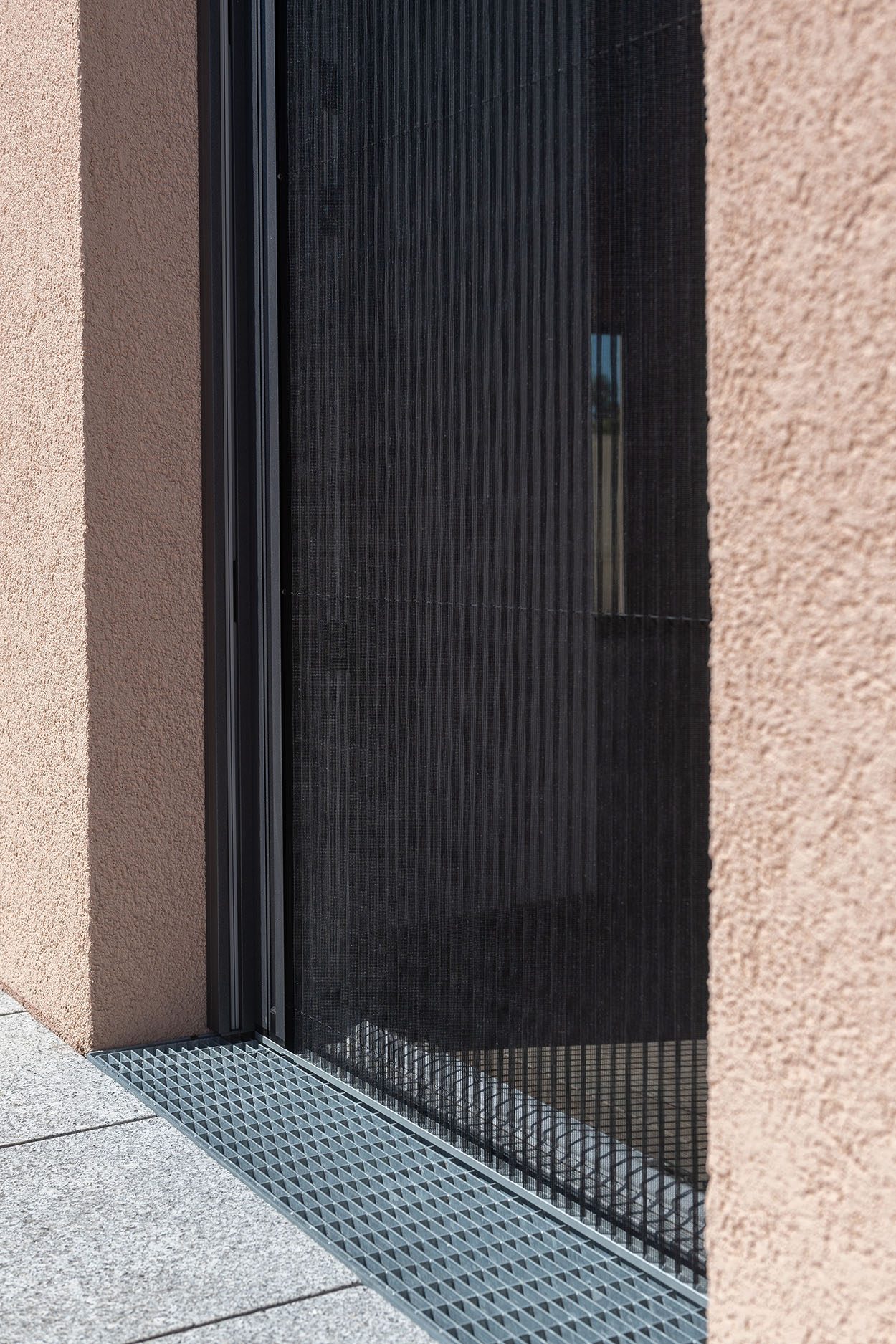 Einfamilienhaus mit Insektenschutzplissee