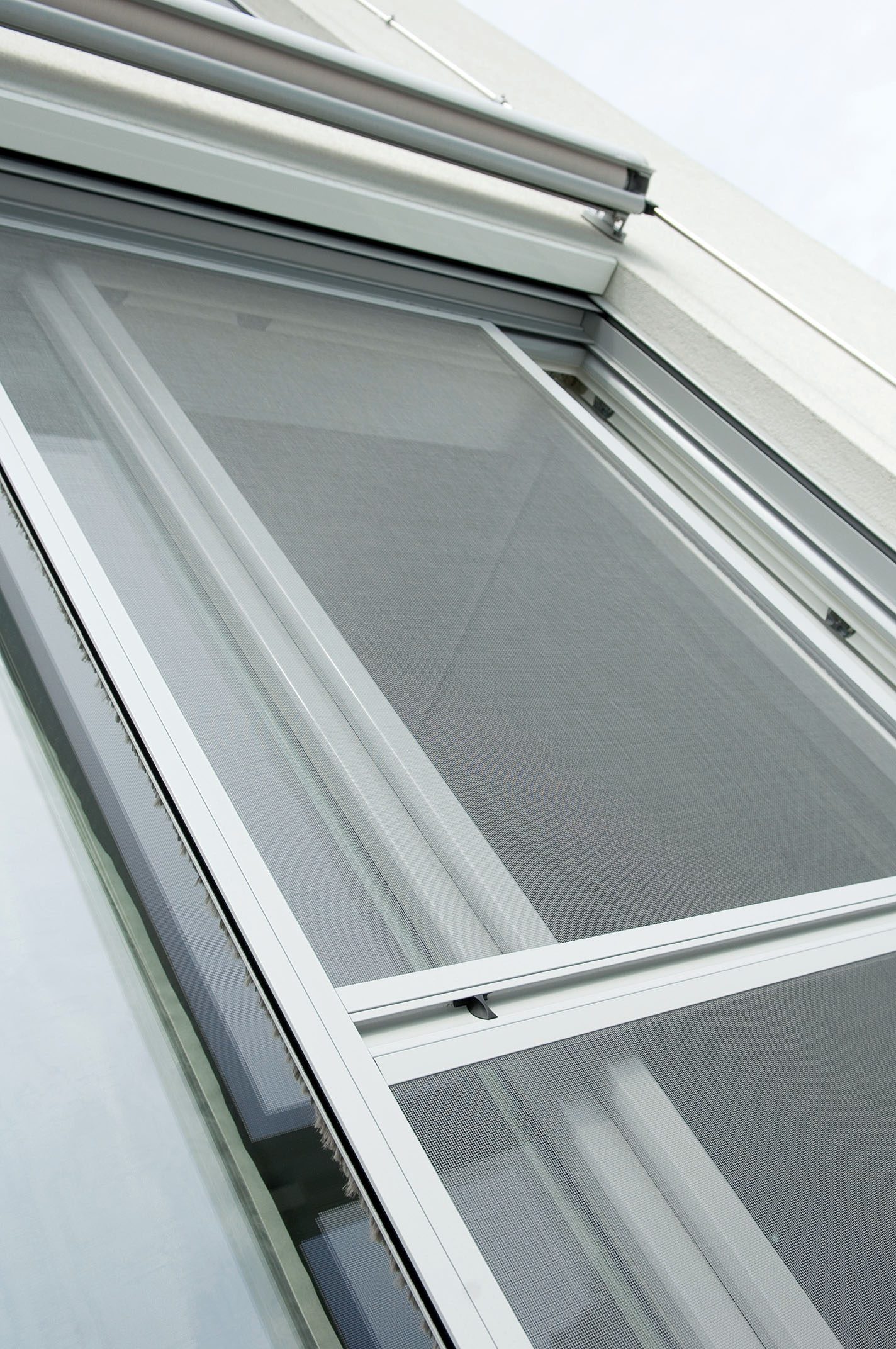 Einfamilienhaus mit Insektenschutz Schieberahmen