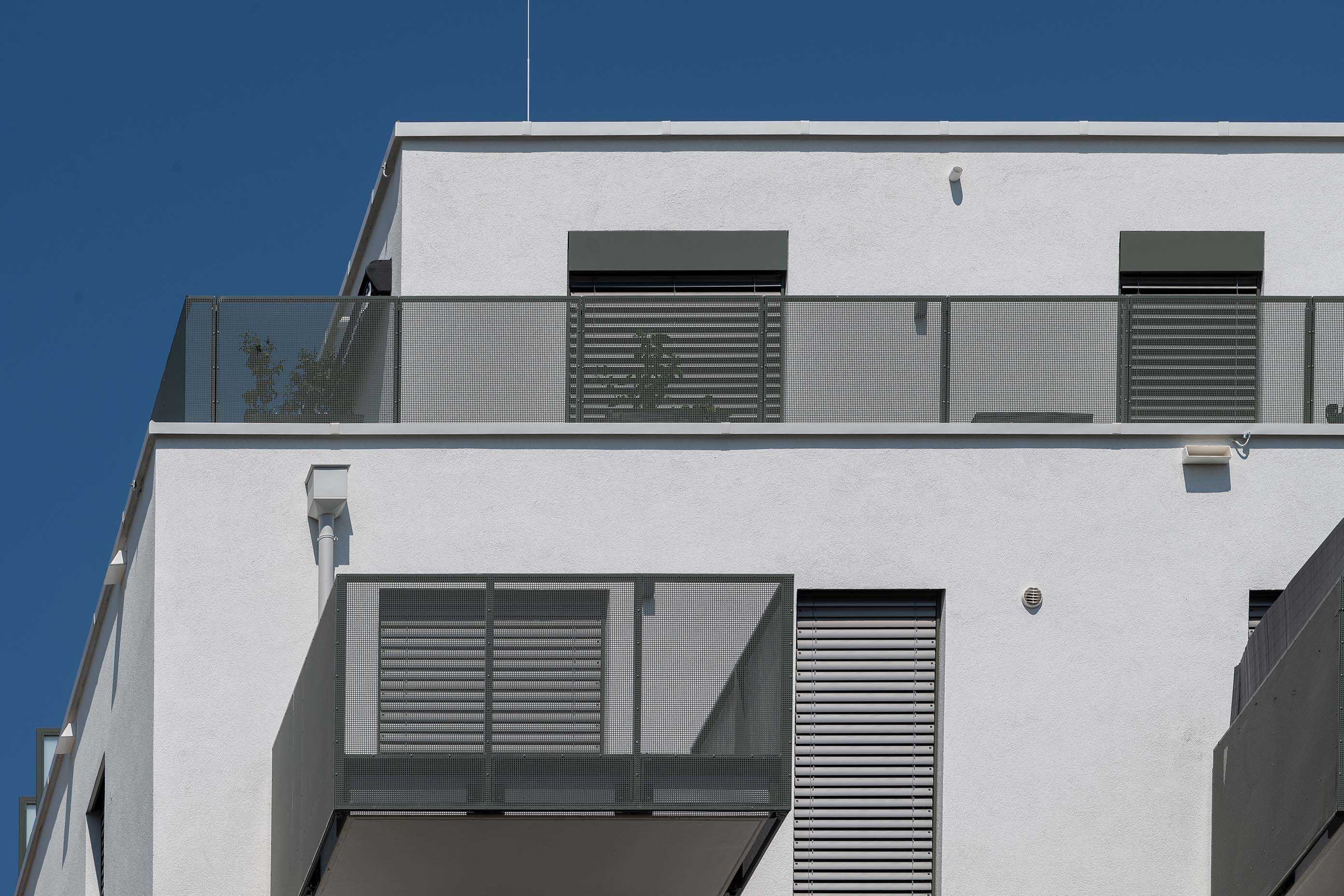 Wohnanlage mit Raffstore - Außenjalousien