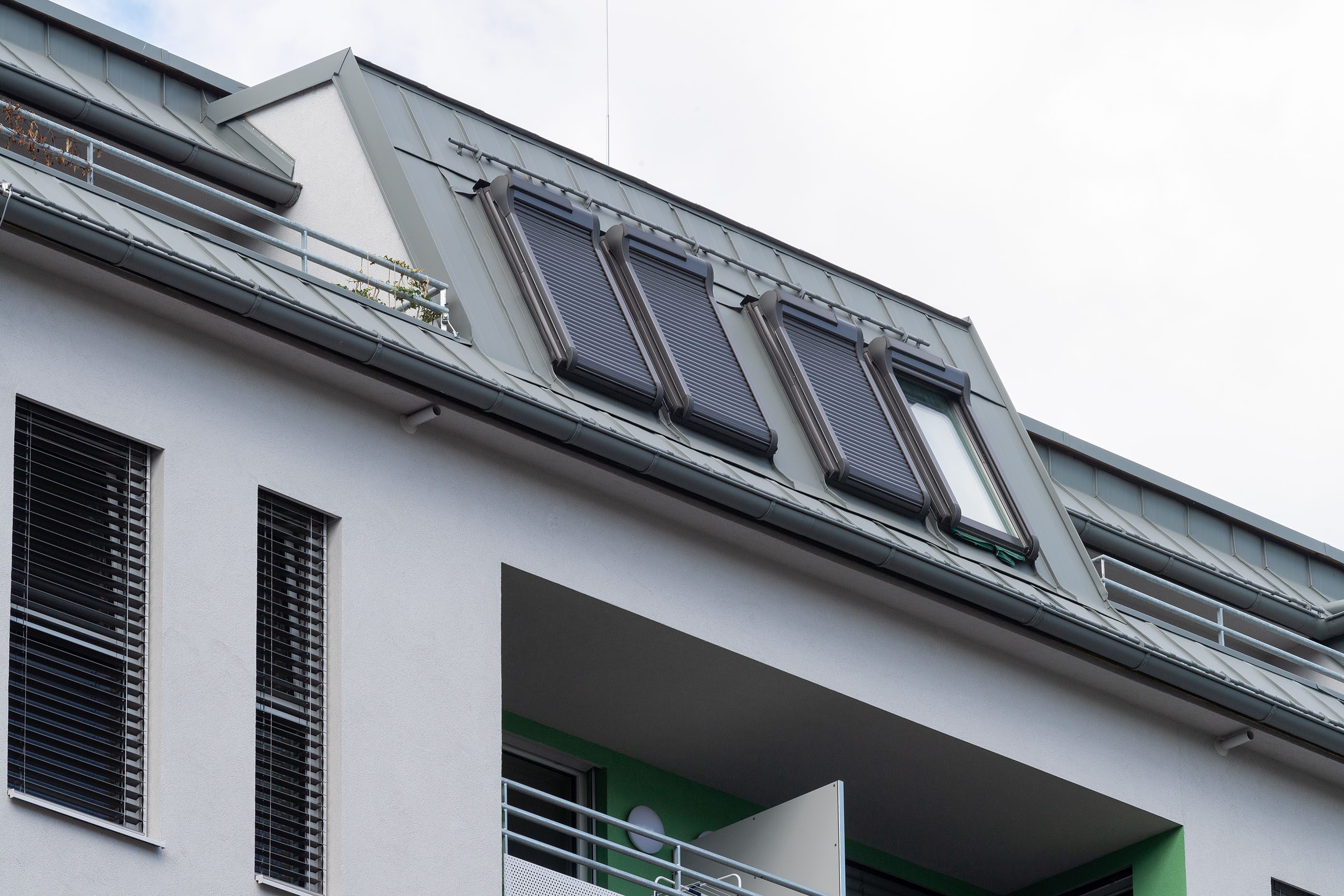 Wohnanlage mit Raffstore Außenjalousie