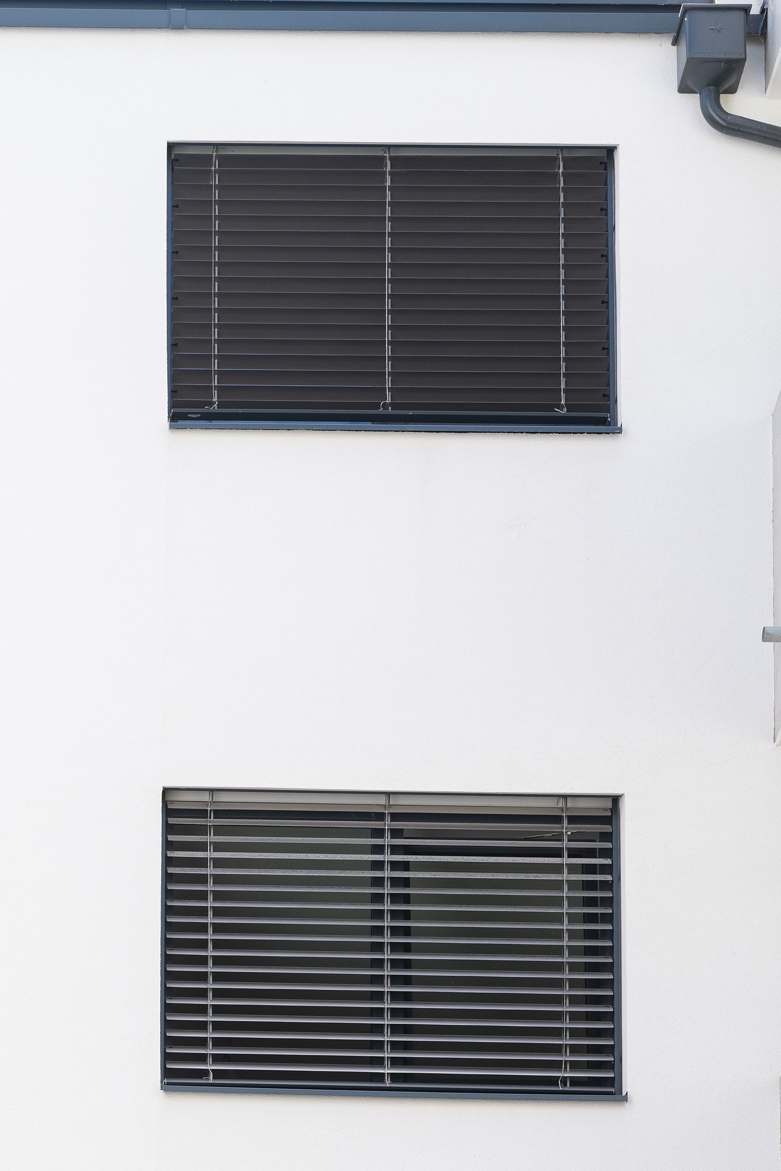 Wohnanlage mit Raffstore - Außenjalousie