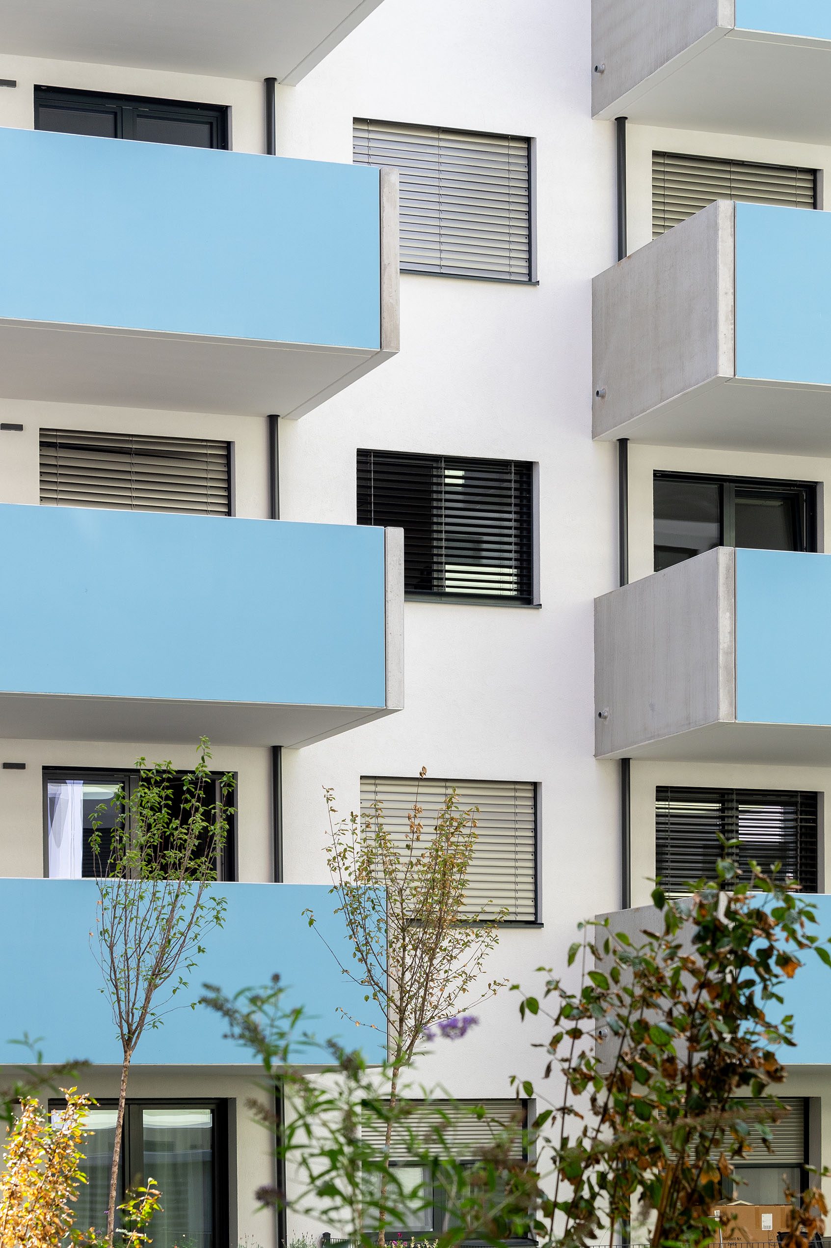 Wohnanlage mit Raffstore Außenjalousie