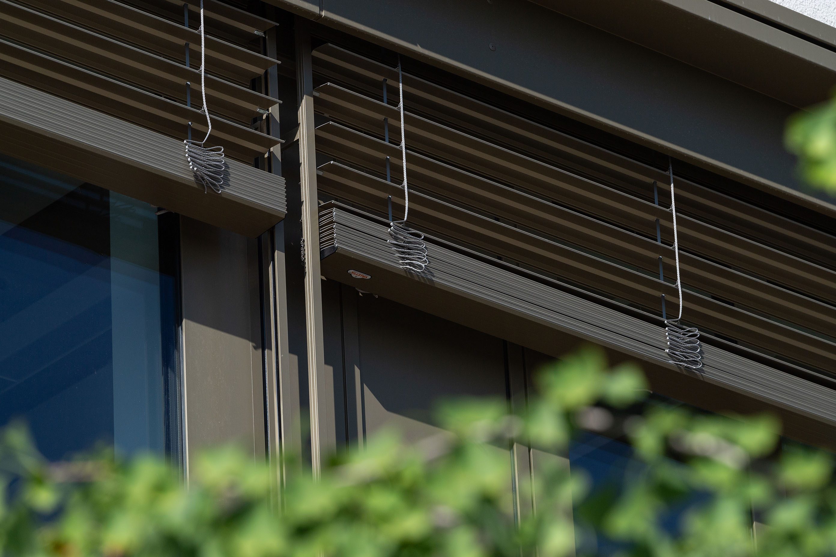 Bürogebäude mit Verbund Raffstore