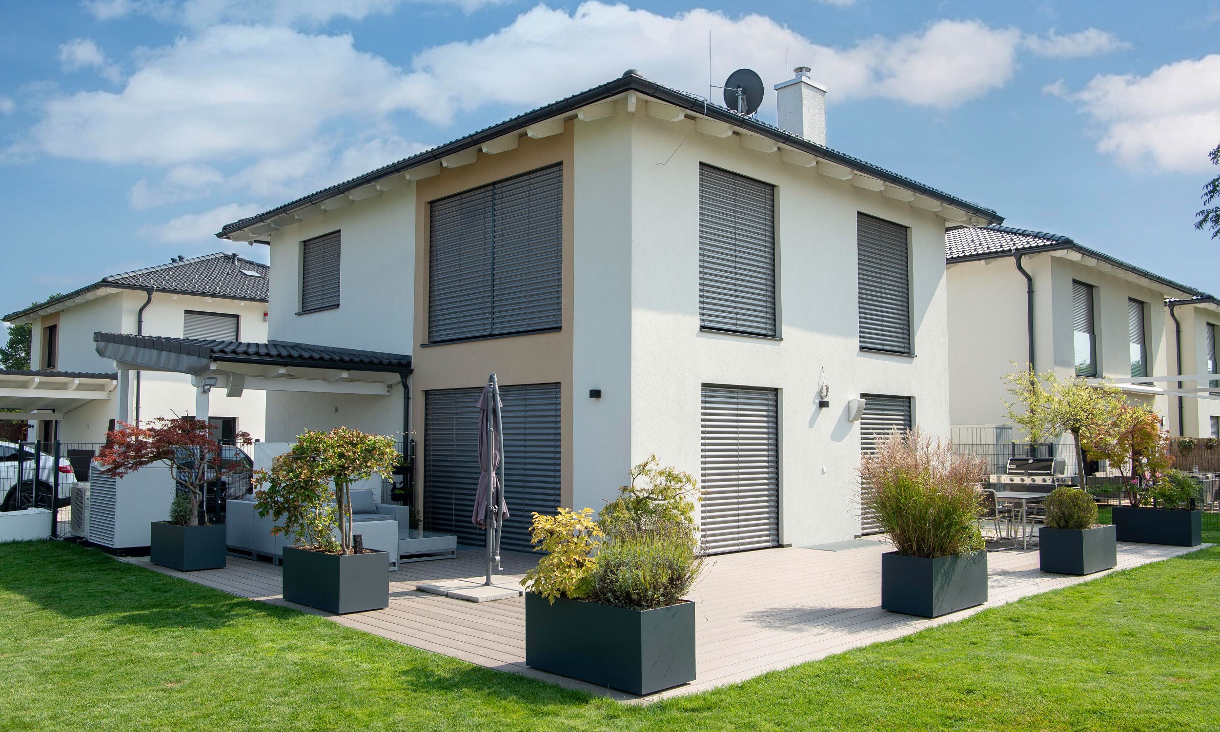 Einfamilienhaus mit Unterputz Raffstore