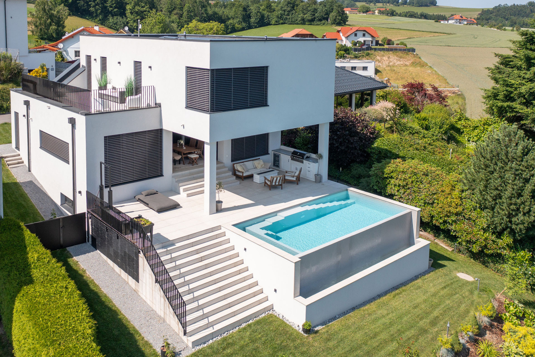 Einfamilienhaus, Raffstore RA90 Z-Lamelle, Garten Pool
