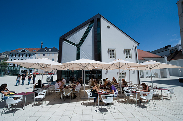 VALETTA Fenstermarkise_Hotel am Domplatz Linz