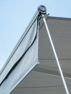 CLA_Classic-Markise Ihre Vorteile Vertima Senkrechtrollo Prospekt Terrasse