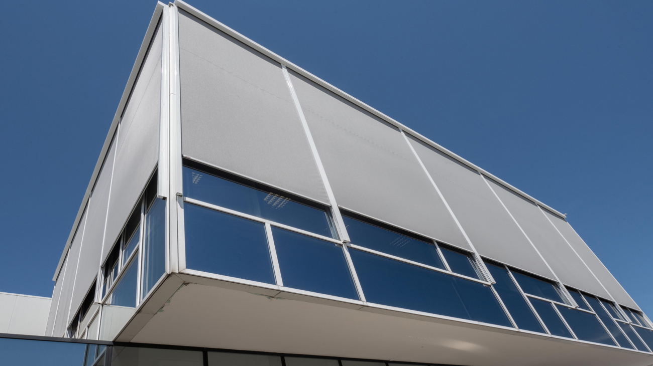 ZIP Solidscreen Gebäudeansicht außen